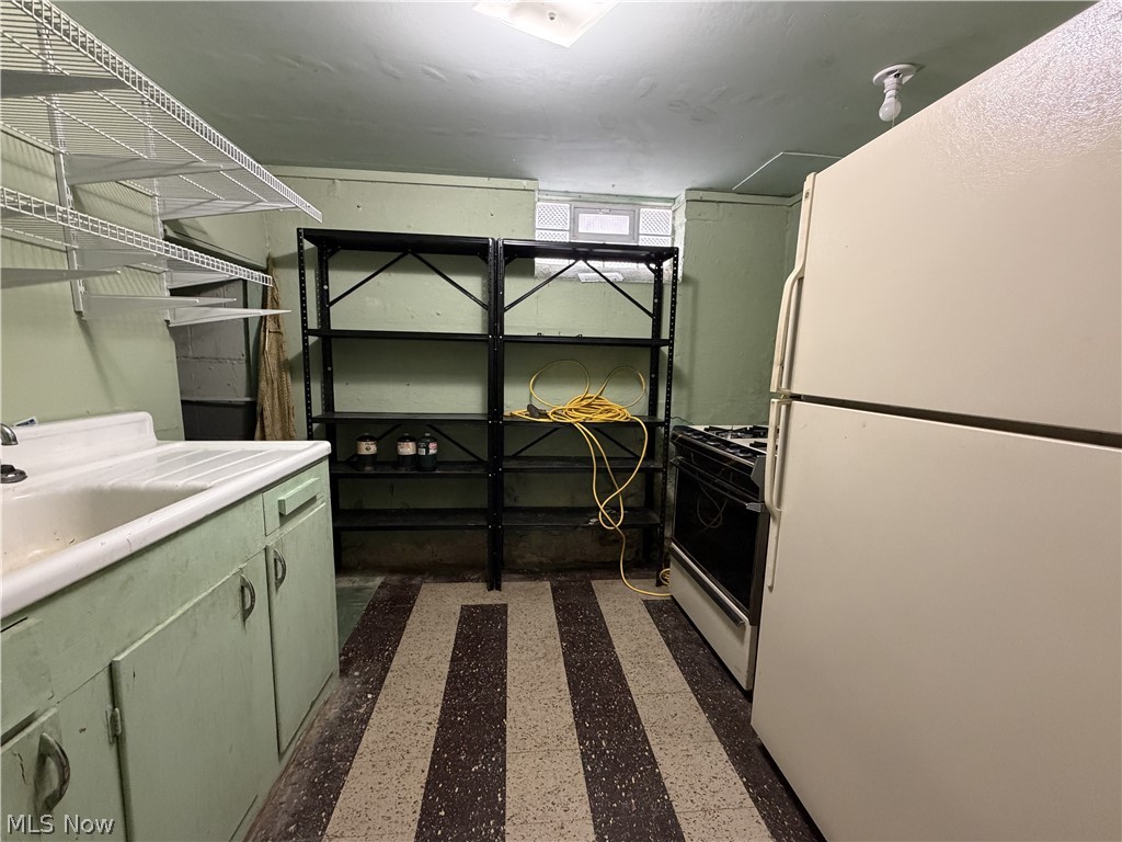 4431 Redfern Road Property Photo 12
