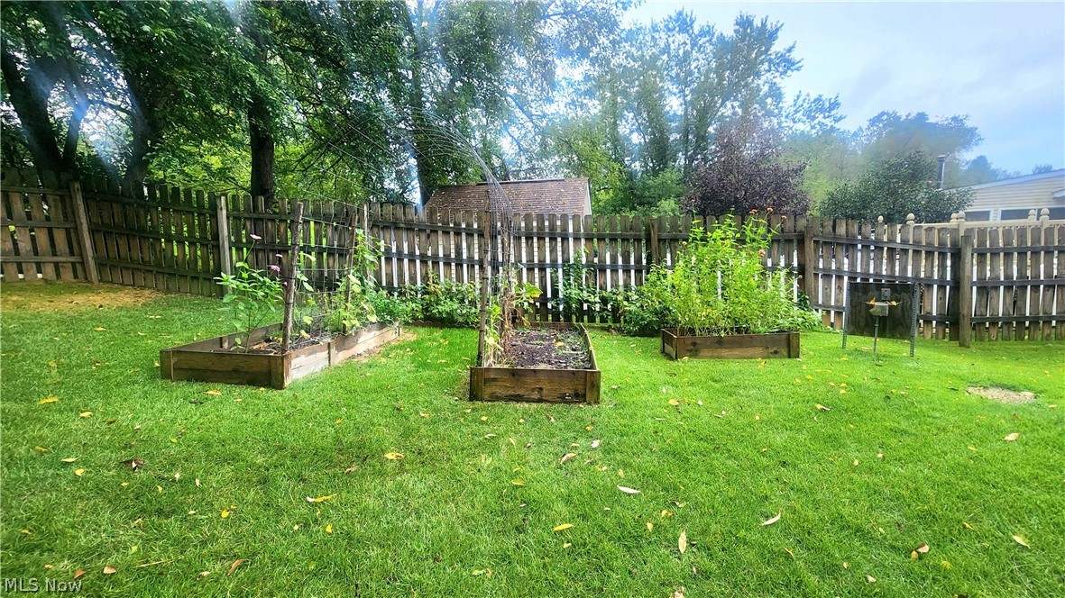 935 Chelsea Drive Property Photo 9