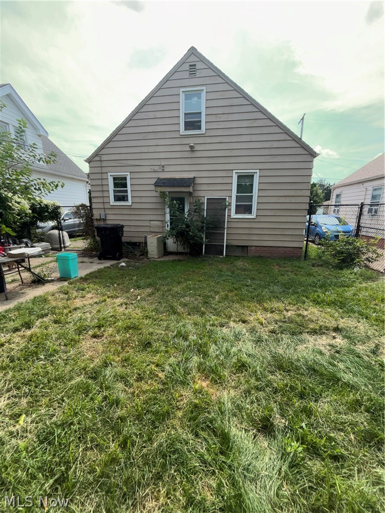 19507 Muskoka Avenue Property Photo 1