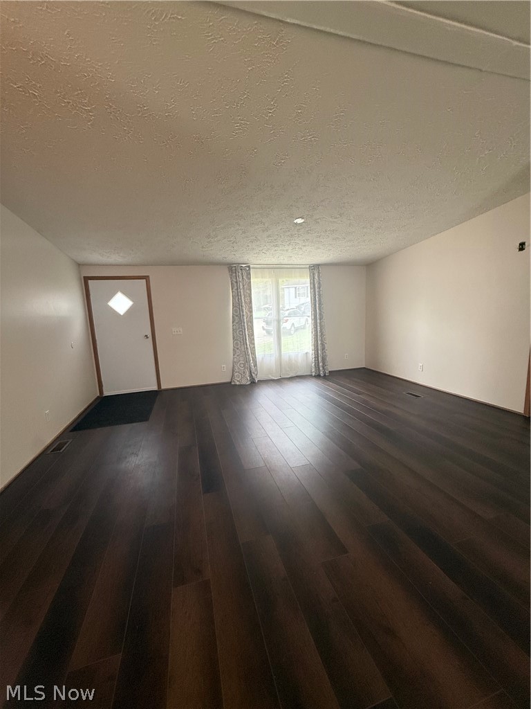 6815 Whitetail Drive Property Photo 2