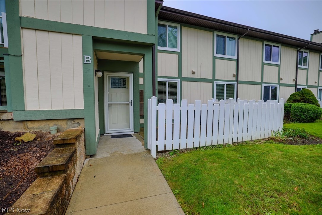 9010 Portage Pointe Drive 5-B