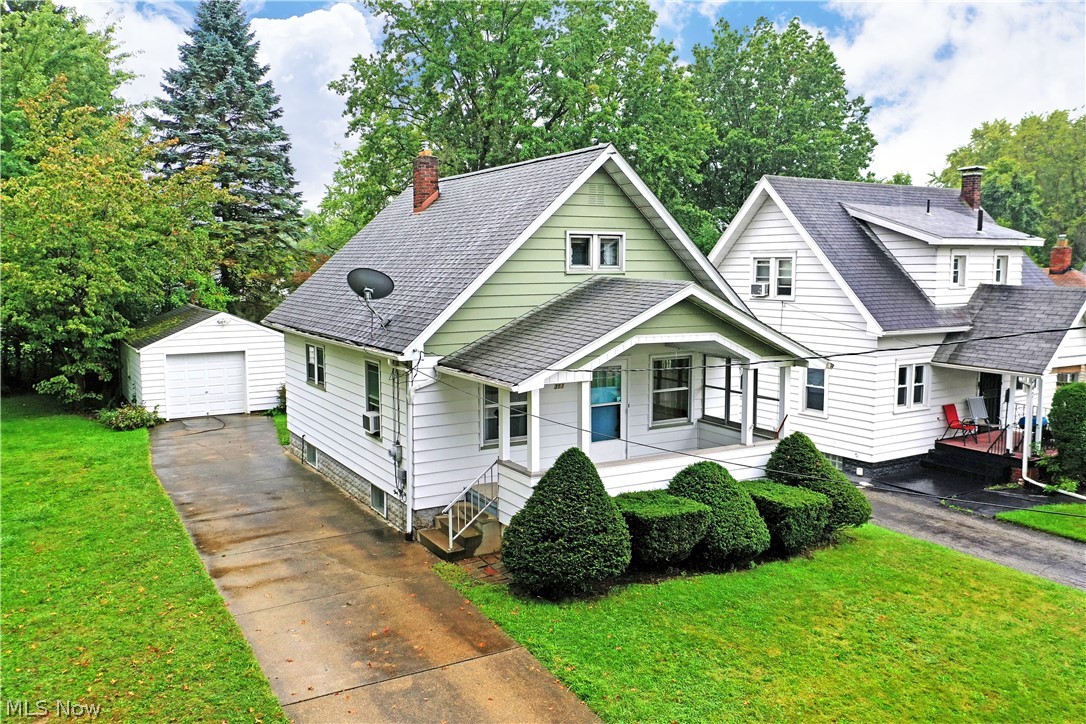 351 Marmion Avenue Property Photo