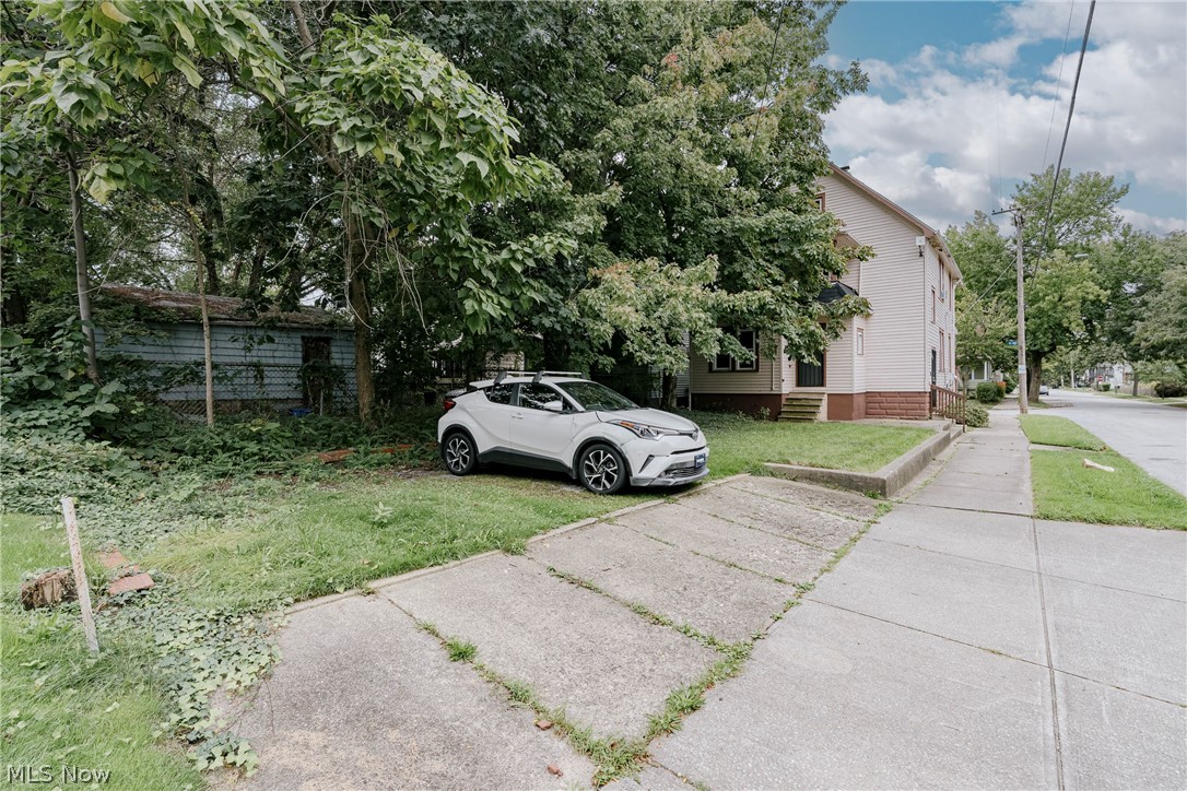 379 E 162nd Street Property Photo 21