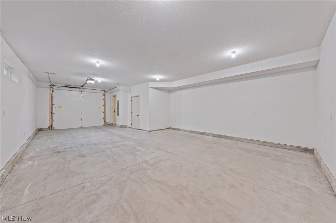 4415 John Avenue Property Photo 5
