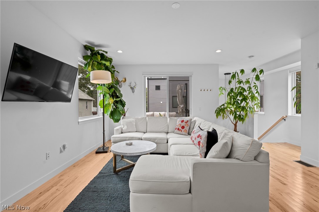 4415 John Avenue Property Photo 8