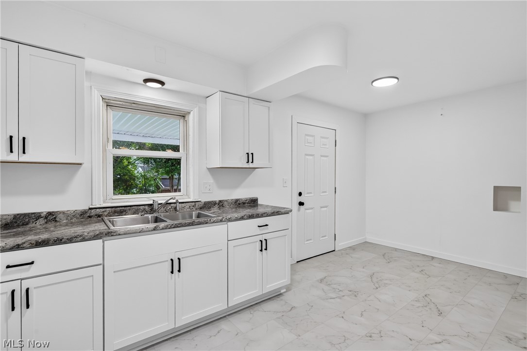 4916 Southern Boulevard Property Photo 3
