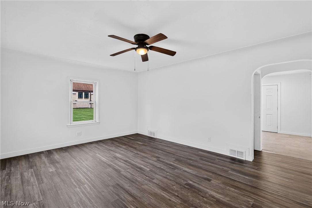4916 Southern Boulevard Property Photo 5