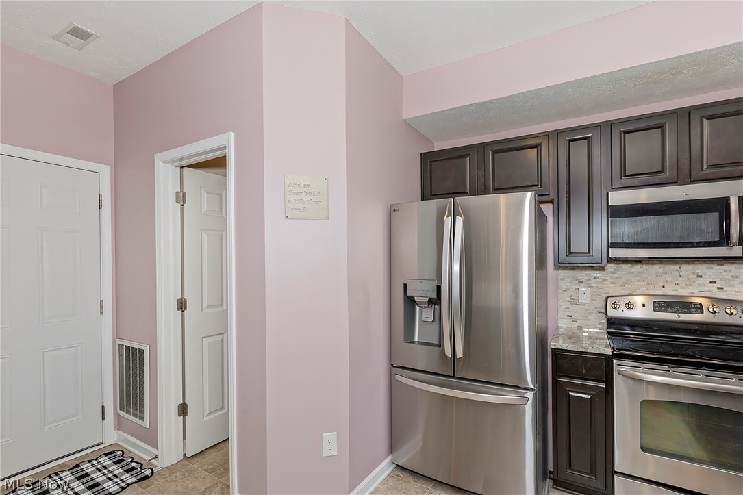10412 Redbud Drive Property Photo 15