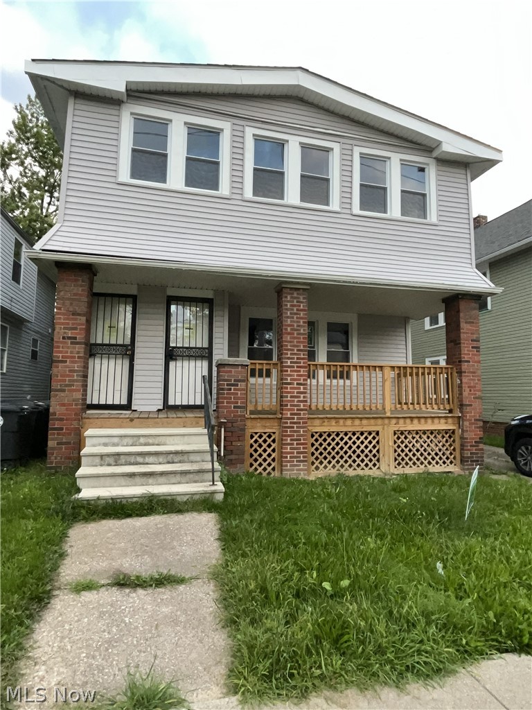 3658 E 143rd Street Upper Property Photo 2
