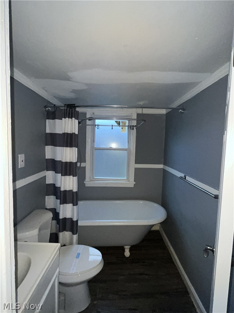 3658 E 143rd Street Upper Property Photo 6