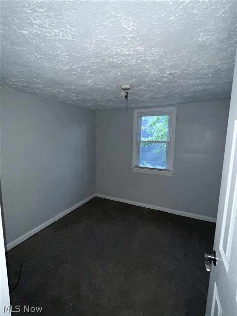 3658 E 143rd Street Upper Property Photo 8