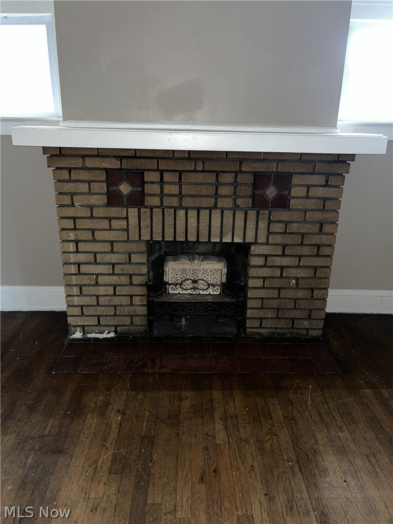 3658 E 143rd Street Upper Property Photo 16