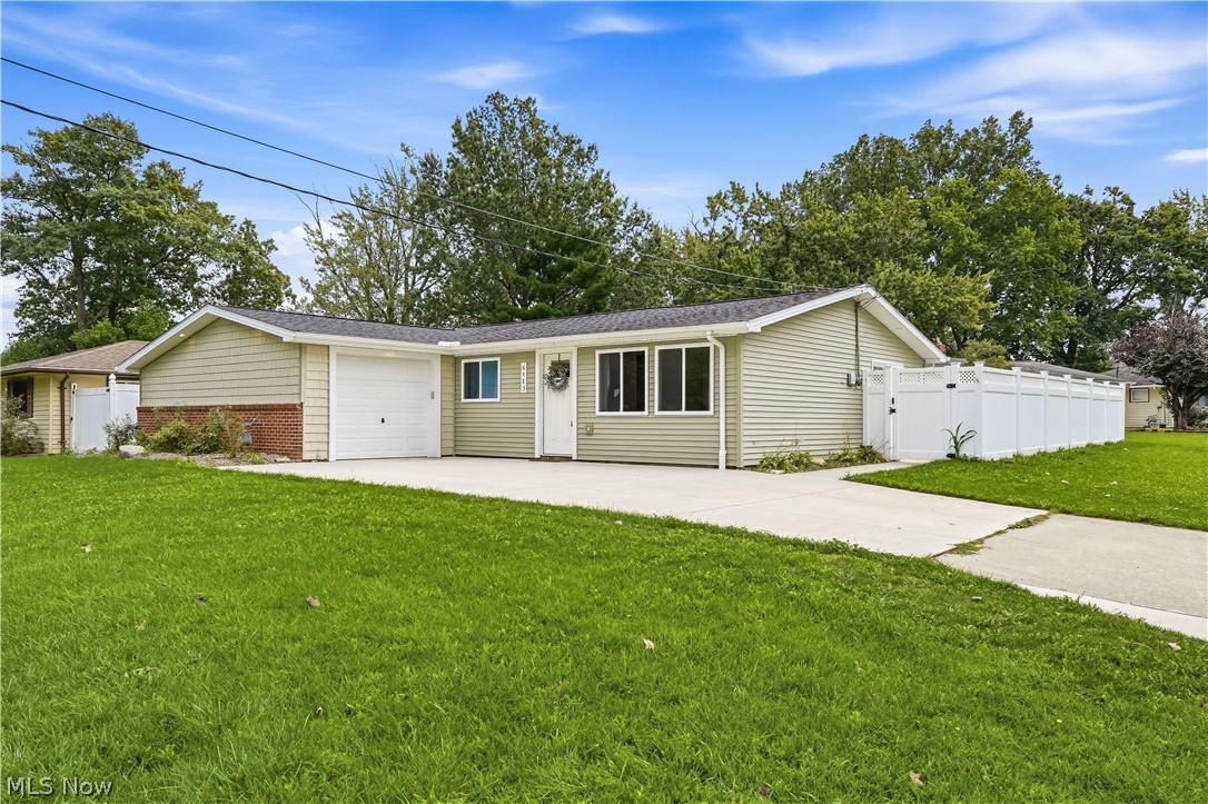 6483 Christene Boulevard Property Photo 1