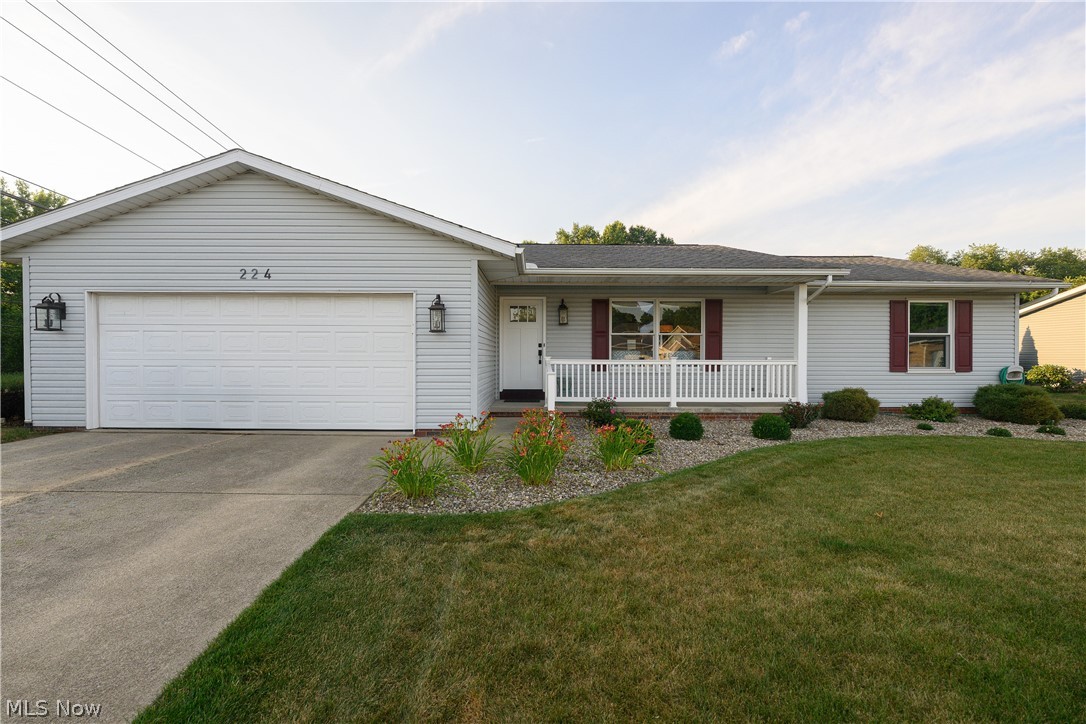 224 Jessica Drive Property Photo 1