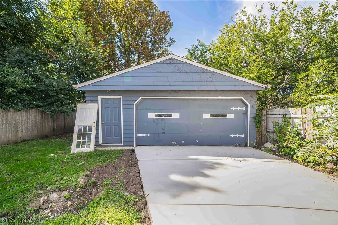1462 E 173rd Street Property Photo 5