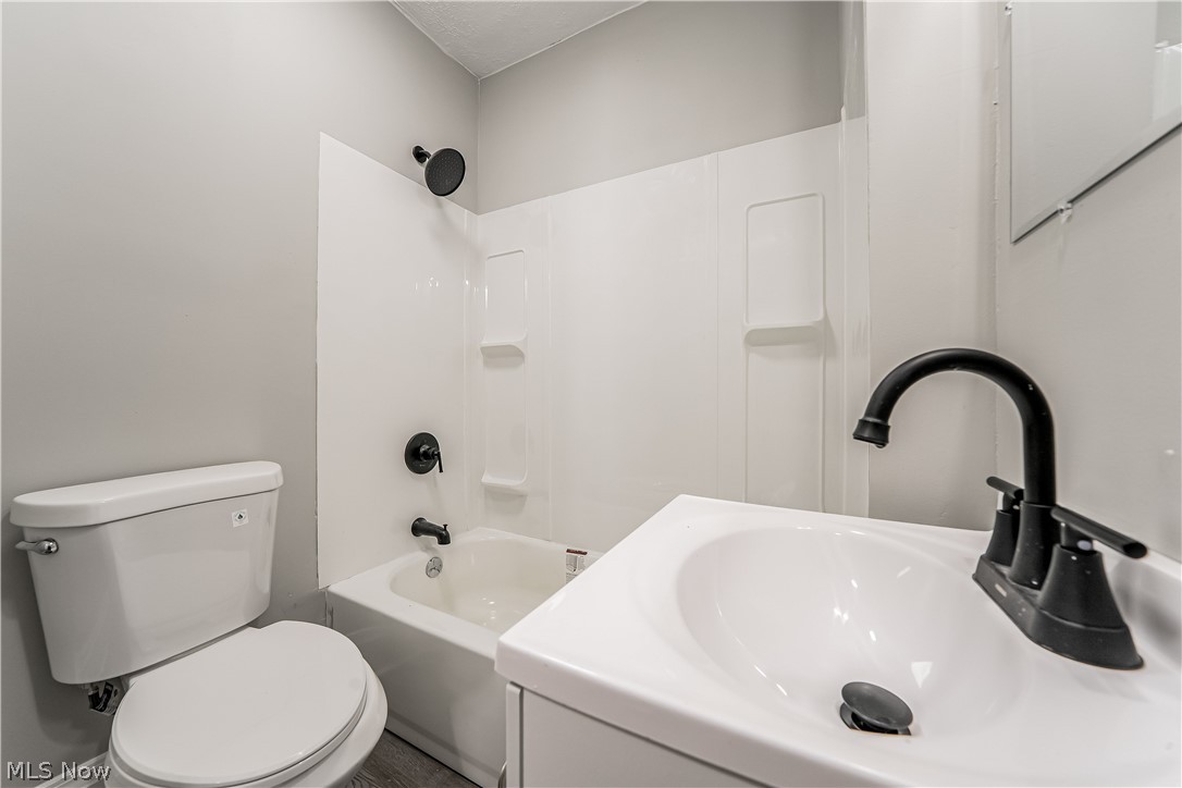 1462 E 173rd Street Property Photo 28