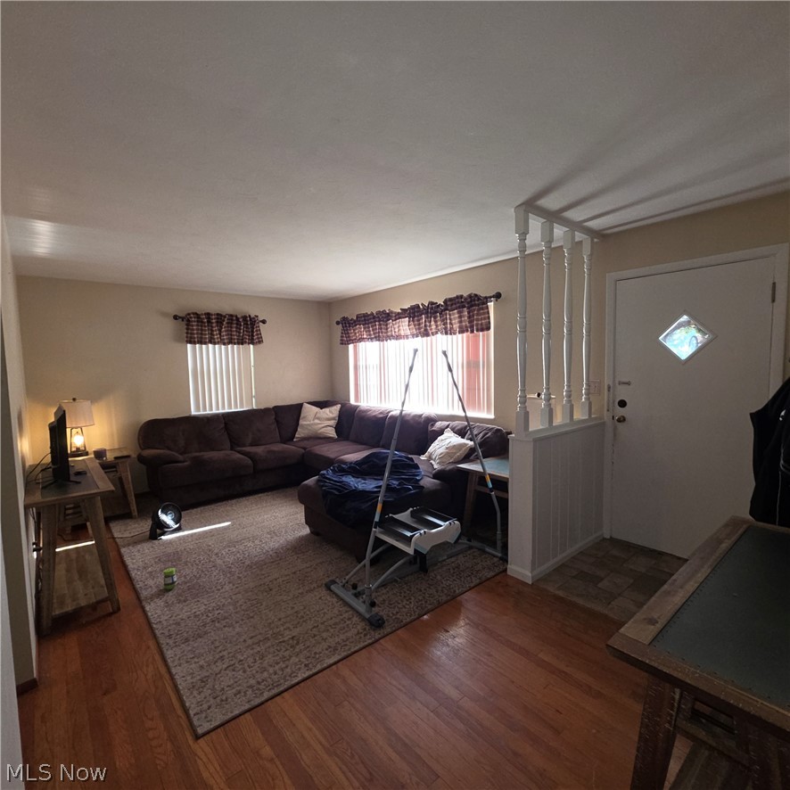 3853 Marion Drive Property Photo 6