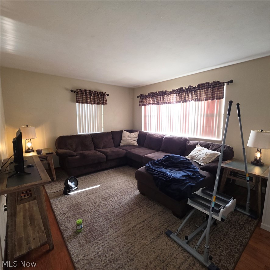 3853 Marion Drive Property Photo 7