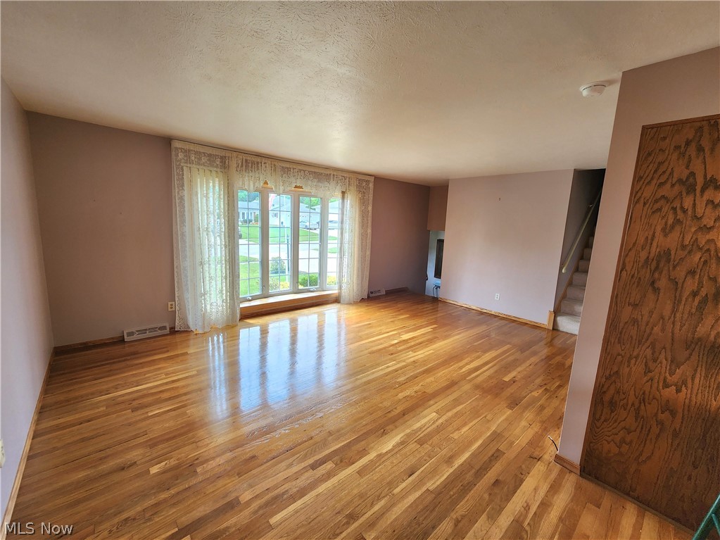2908 Bowmen Lane Property Photo 3