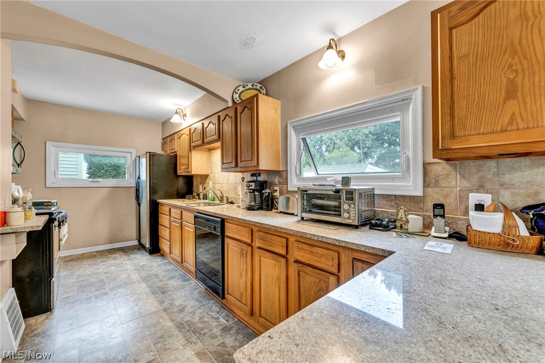 1317 Mayview Avenue Property Photo 8