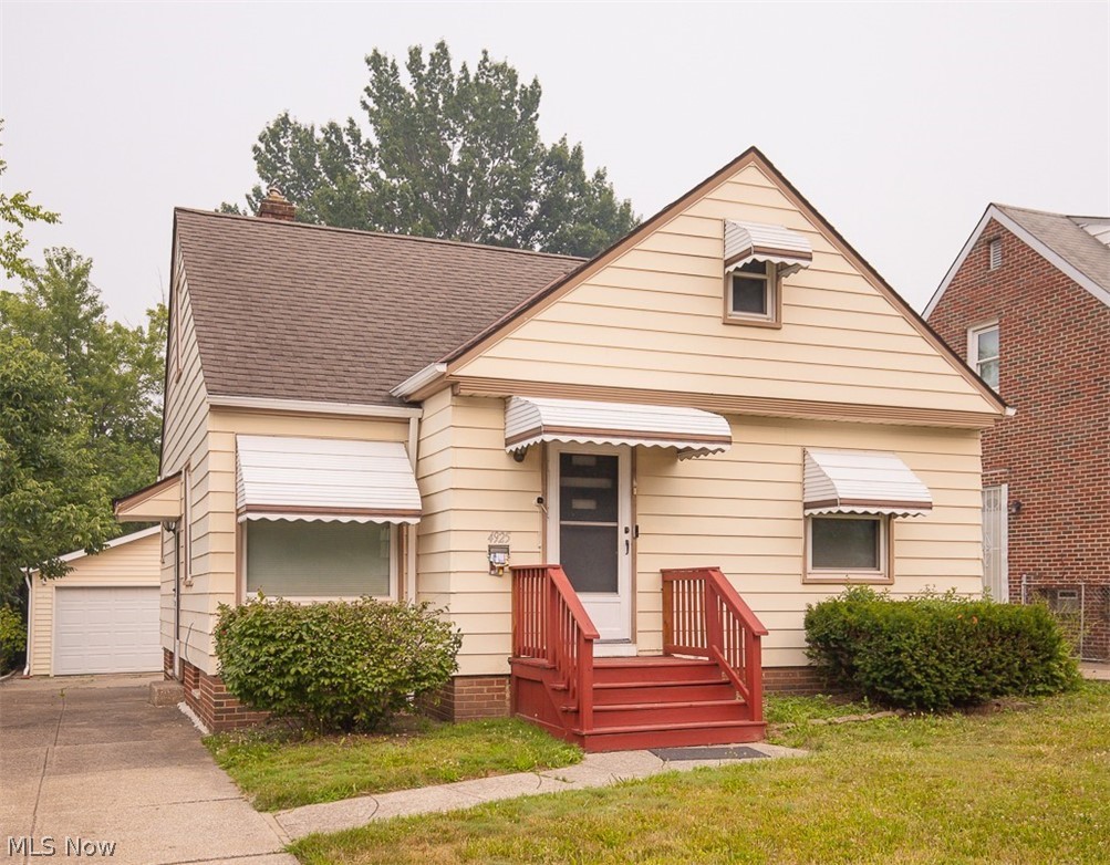 4925 E 93rd Street Property Photo 1
