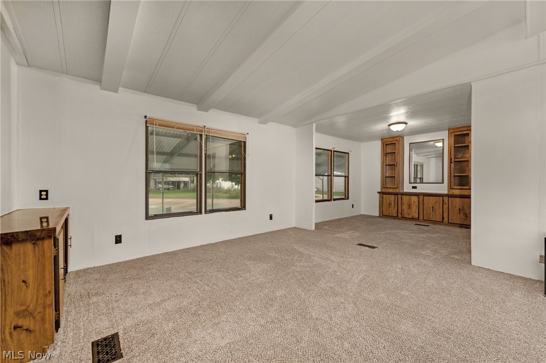 12 Overland Drive Property Photo 7
