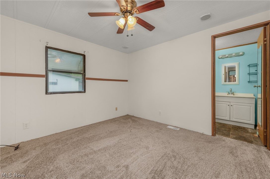 12 Overland Drive Property Photo 14