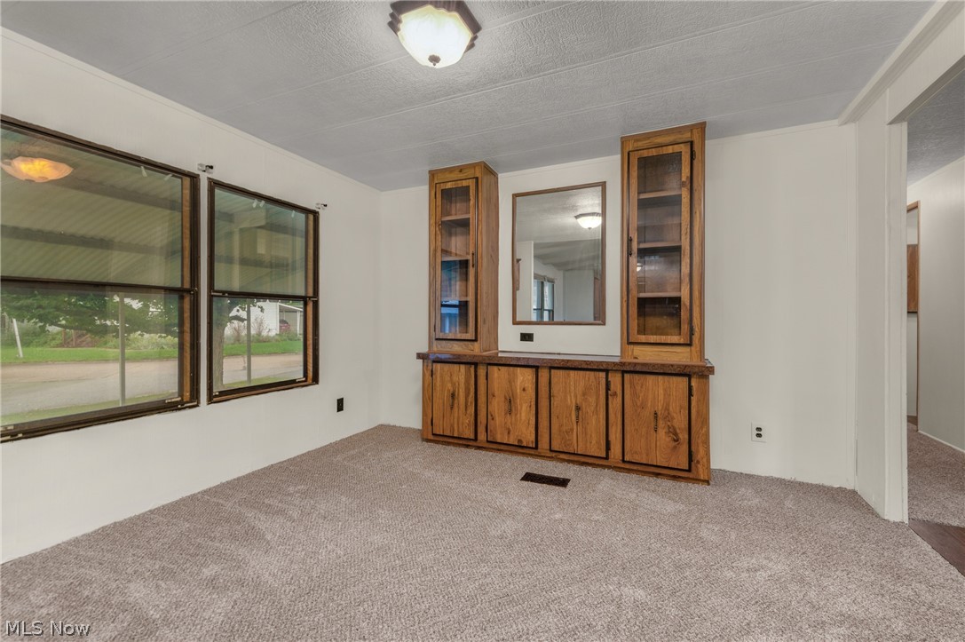 12 Overland Drive Property Photo 18