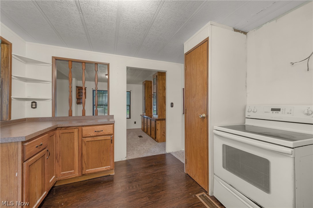 12 Overland Drive Property Photo 22