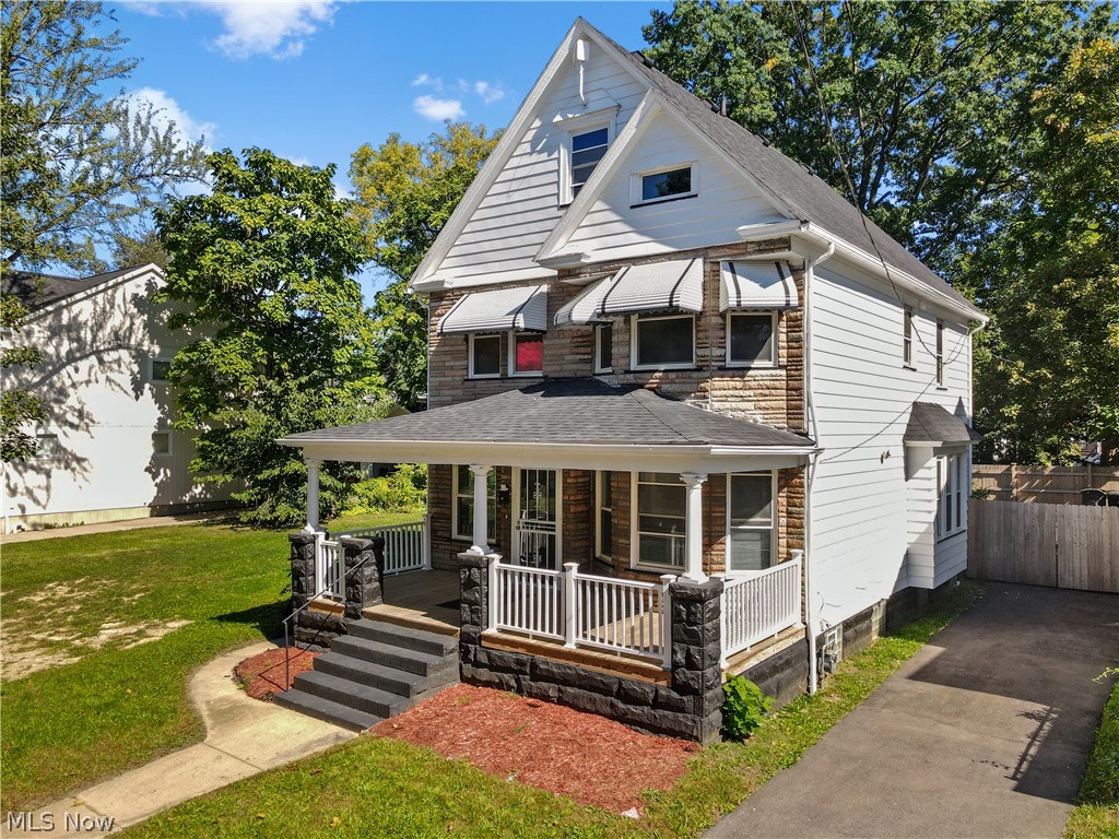 1381 E 110 Street Property Photo 1