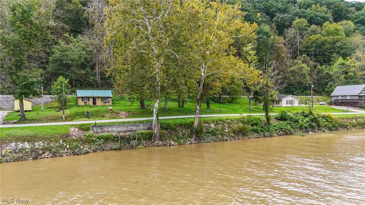 9223 Muskingum River Road Property Photo 1