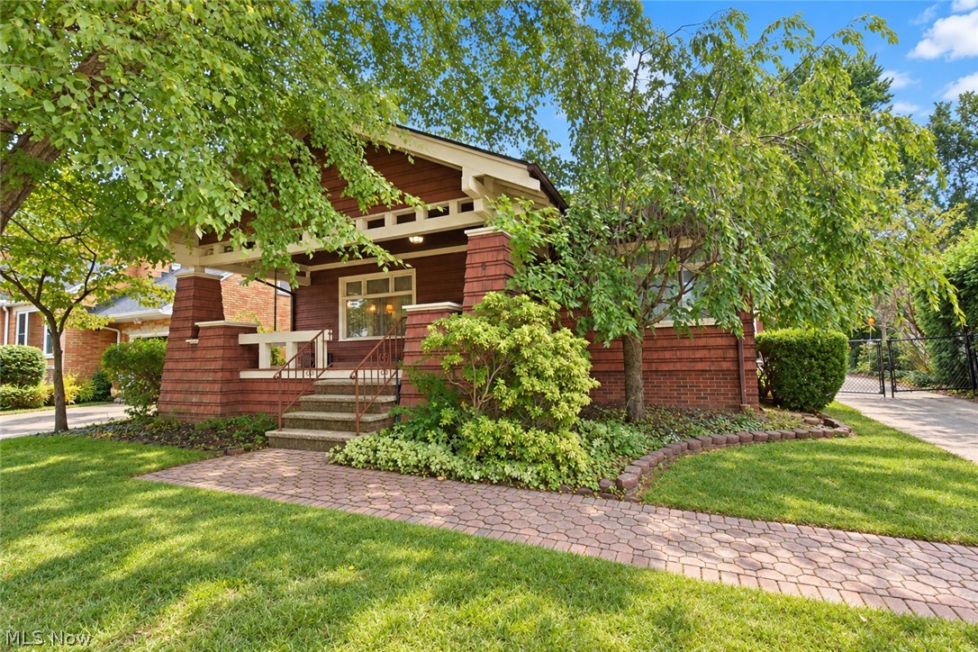 5883 Clearview Drive