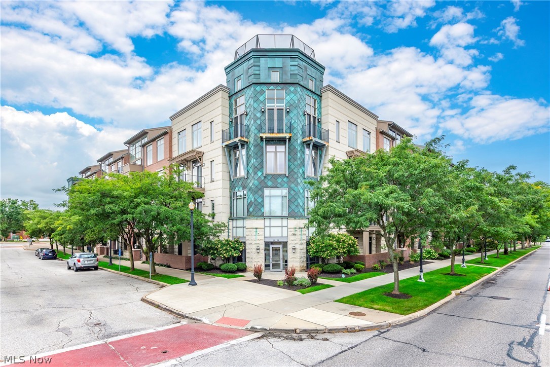 16800 Van Aken Boulevard 410