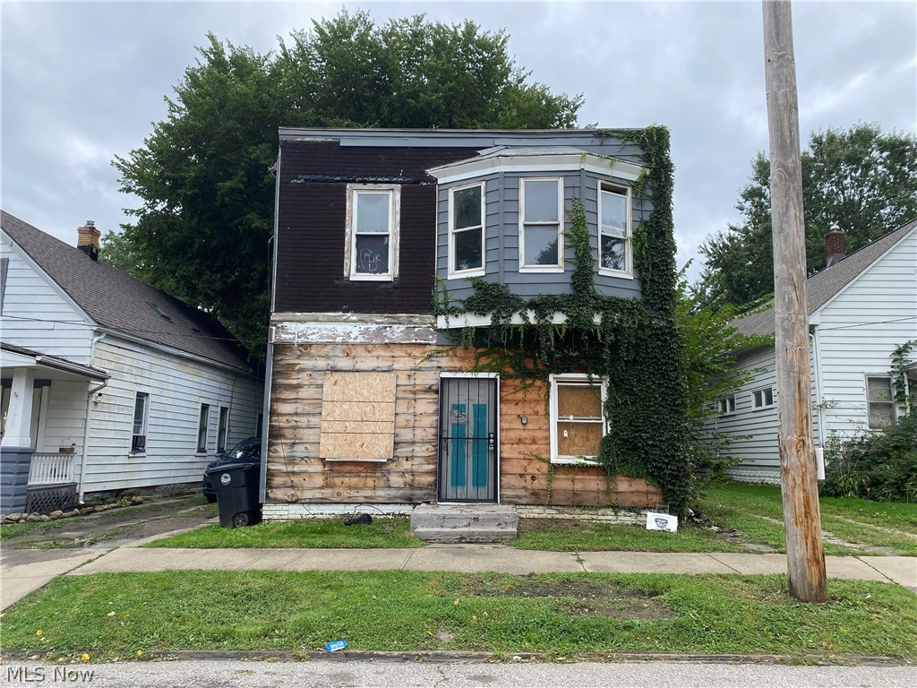 3661 E 59th Street