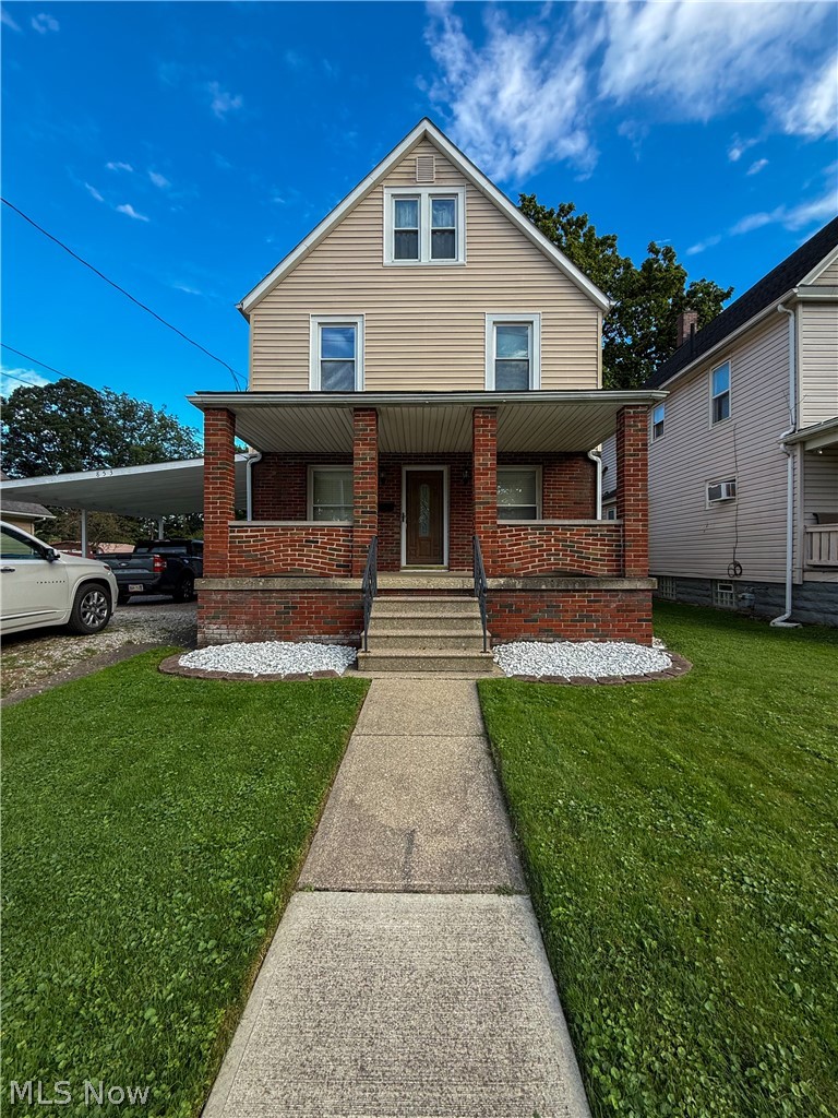 853 W River Road N Property Photo 1