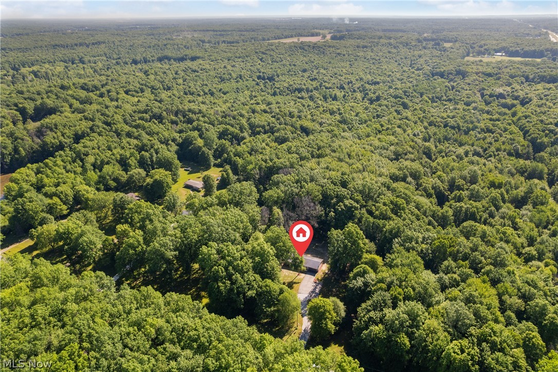 1075 Ne River Road Property Photo 4