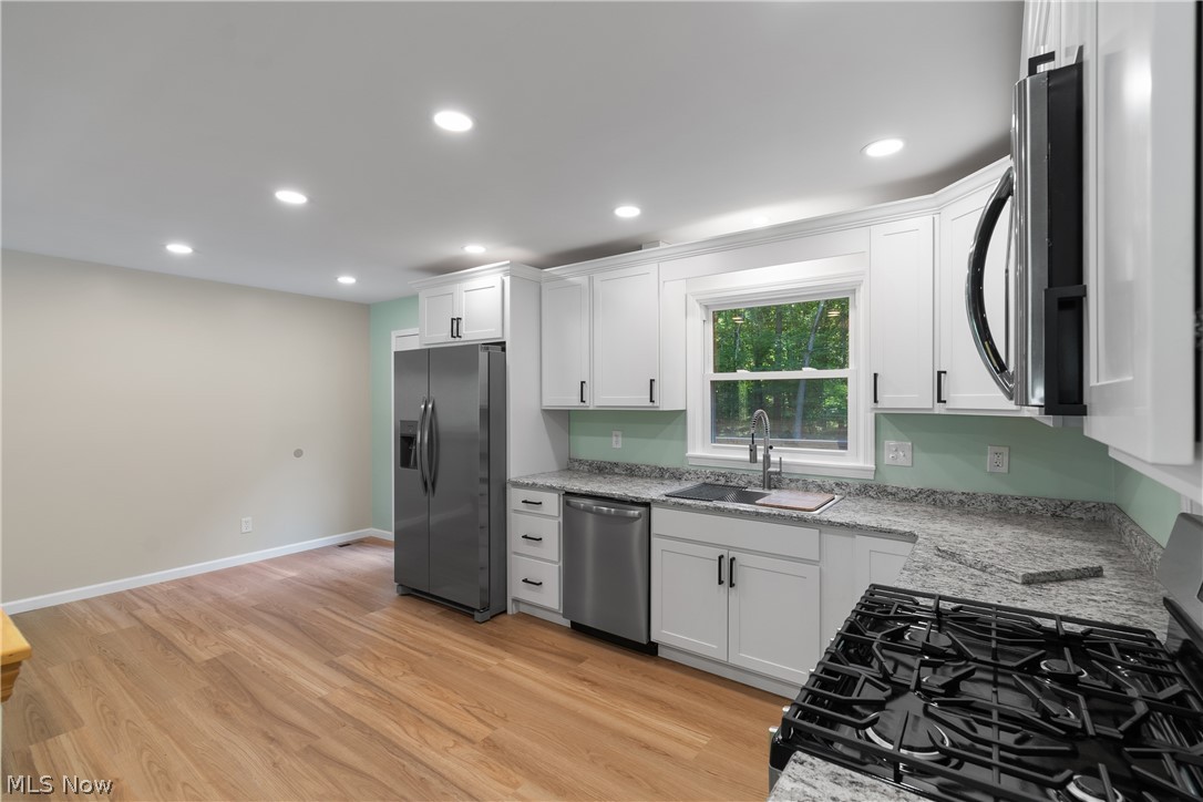 1075 Ne River Road Property Photo 10