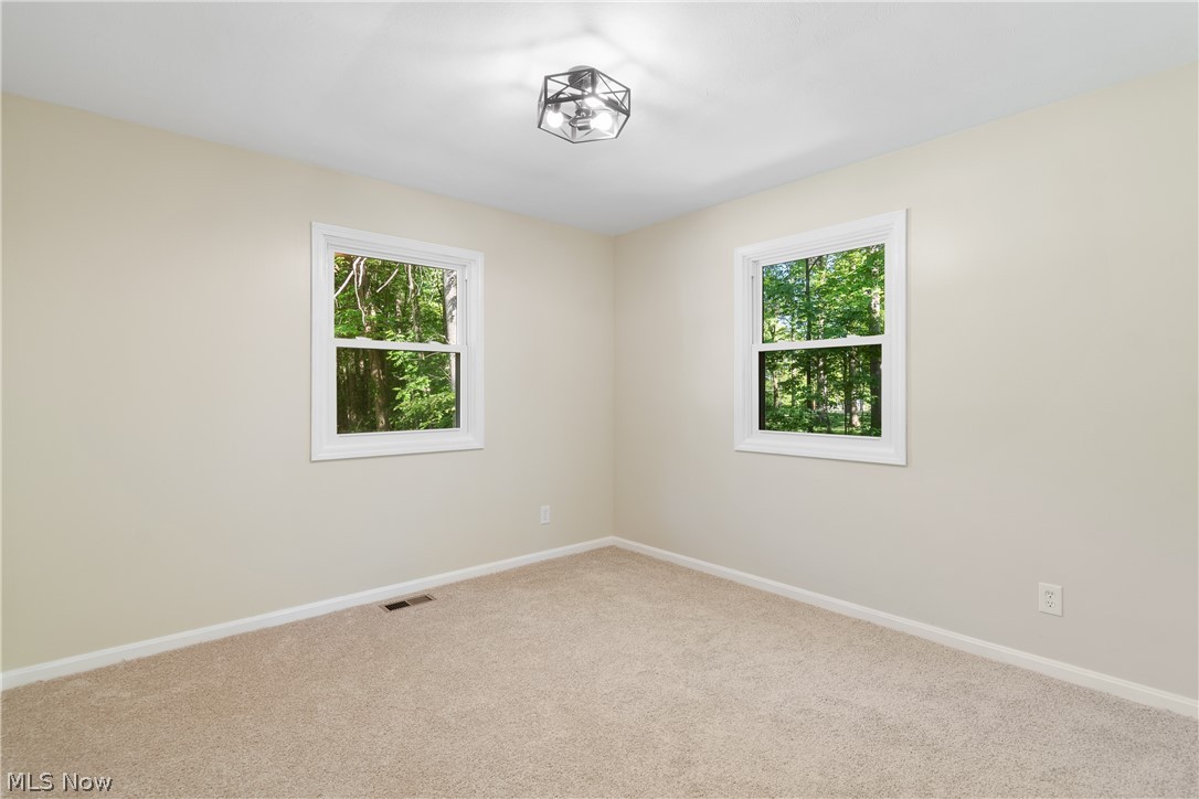 1075 Ne River Road Property Photo 19