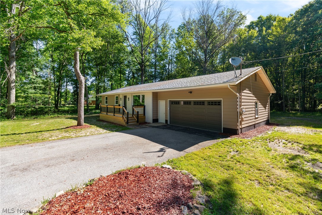 1075 Ne River Road Property Photo 34