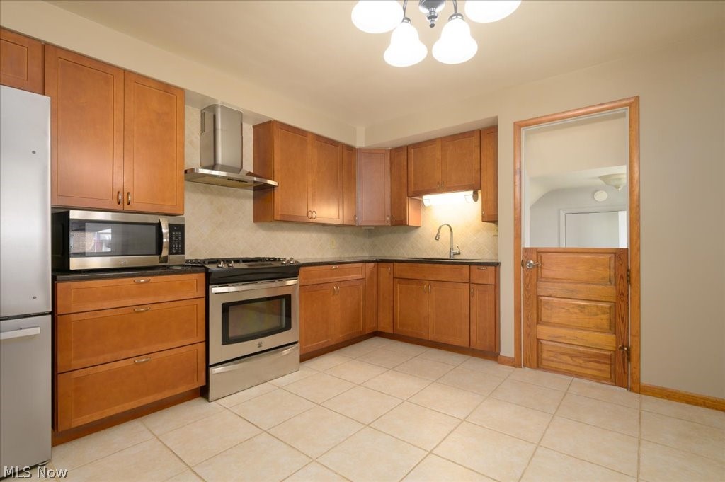 32204 Glen Arden Drive Property Photo 8