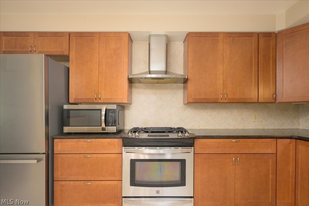 32204 Glen Arden Drive Property Photo 11