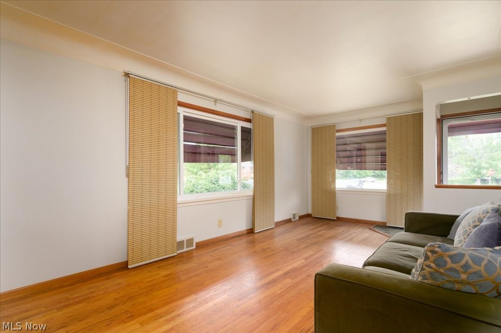 32204 Glen Arden Drive Property Photo 15