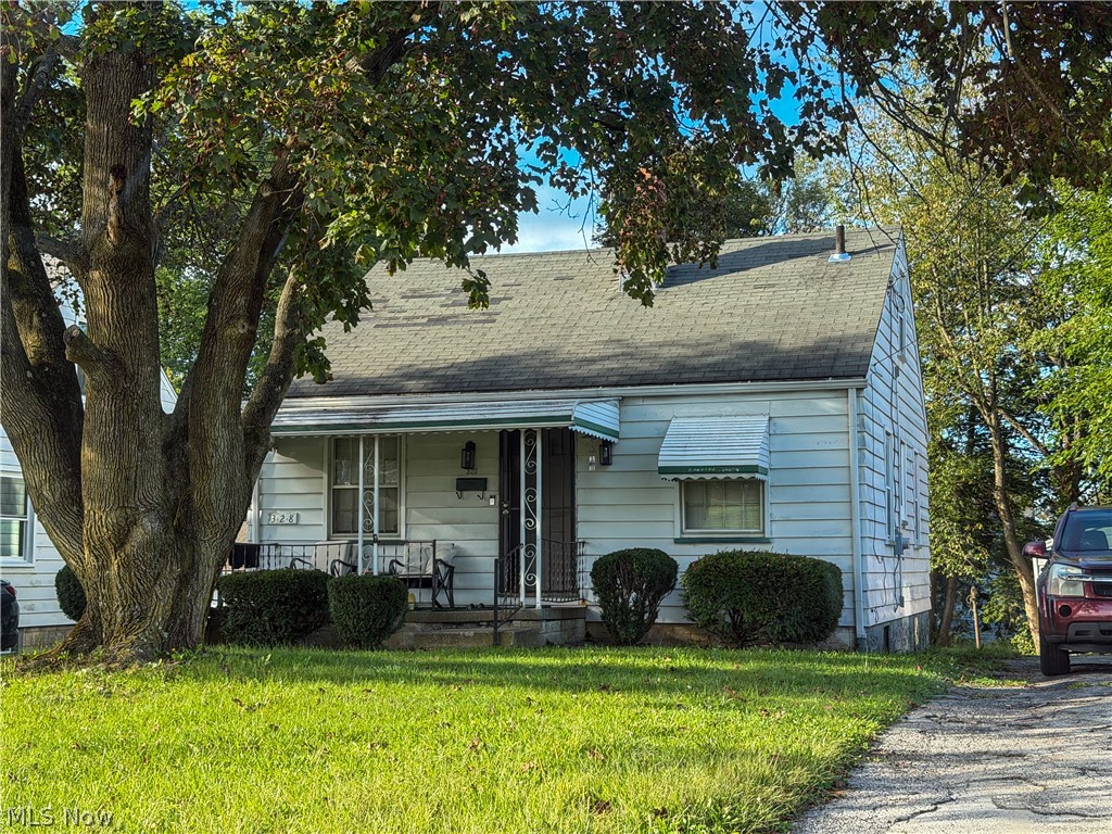 328 E Laclede Avenue Property Photo