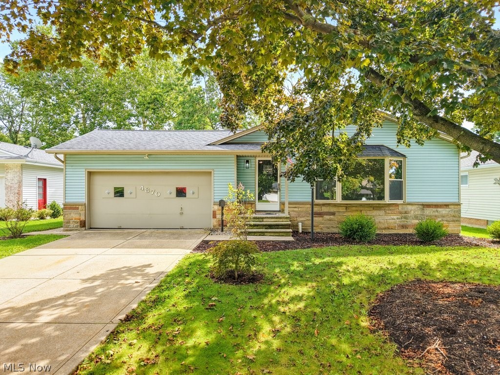 4870 N Sedgewick Road Property Photo 1