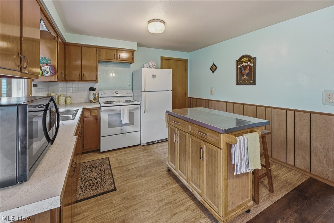 547 W Texas Avenue Property Photo 12