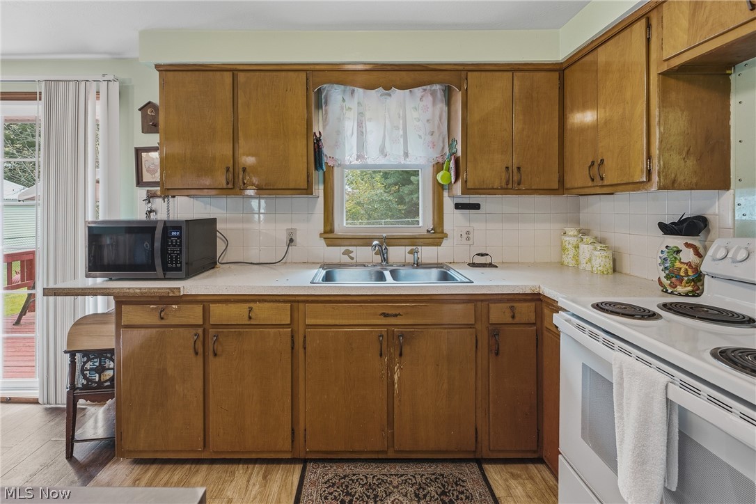 547 W Texas Avenue Property Photo 13