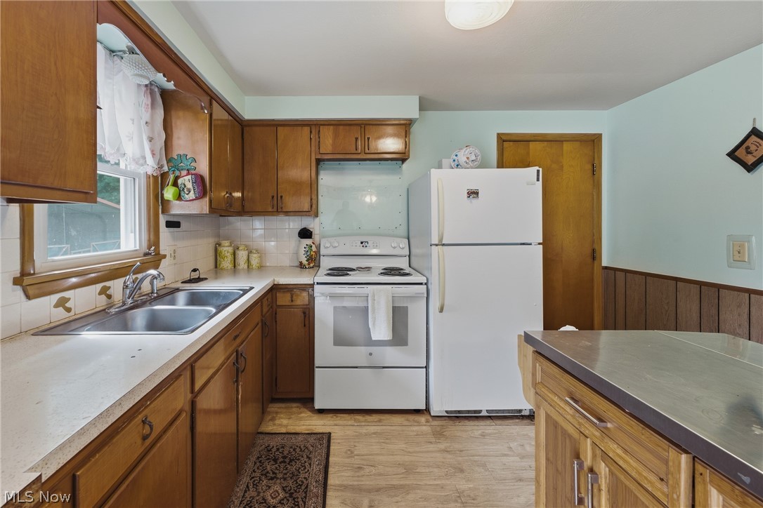 547 W Texas Avenue Property Photo 14