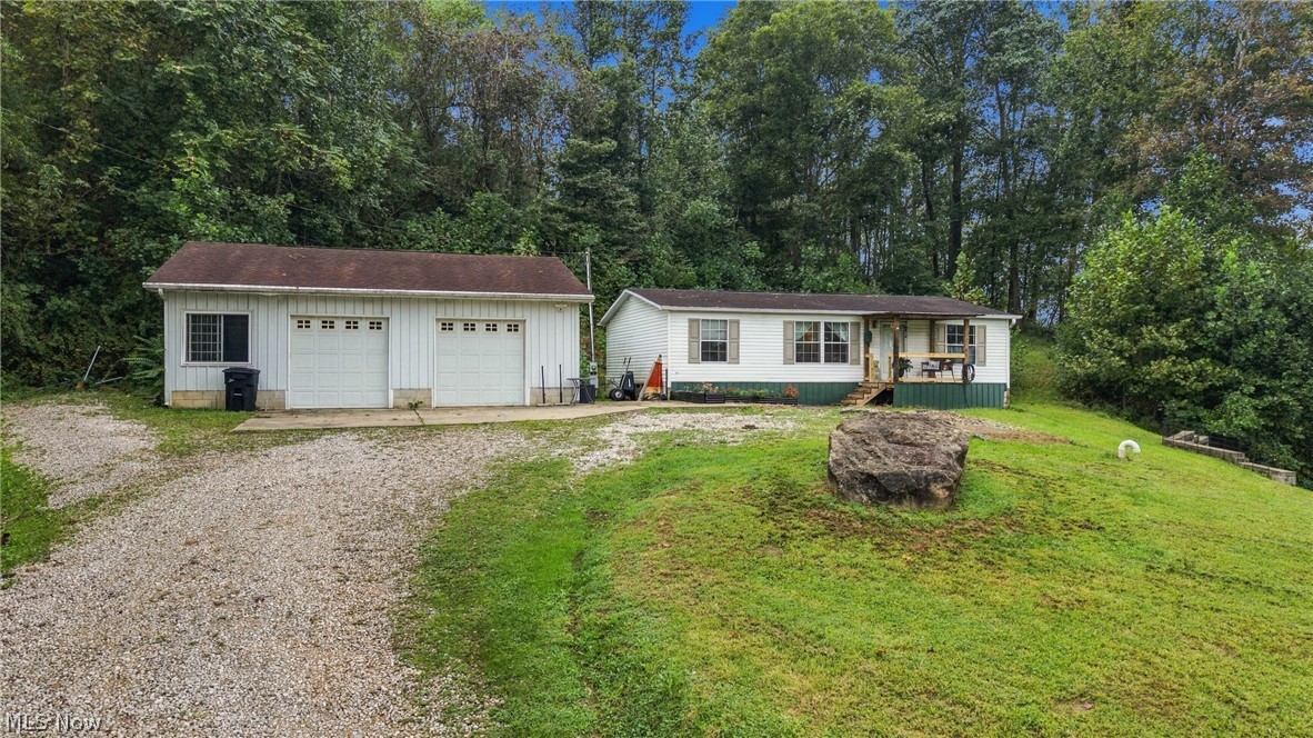 1865 S Pleasants Highway Property Photo 1