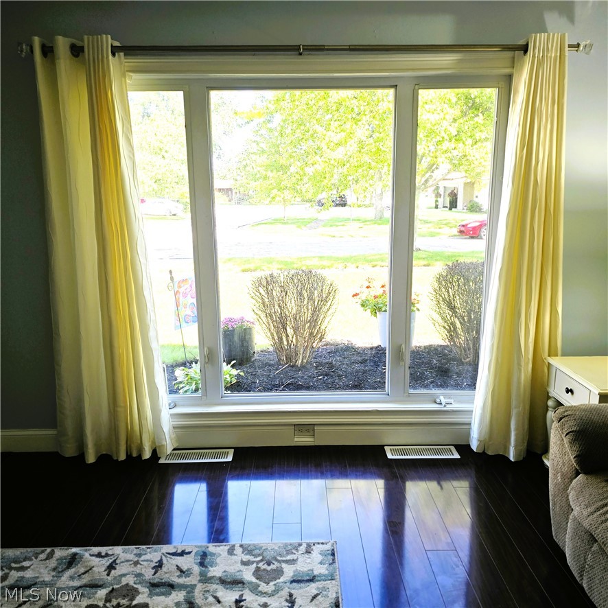 425 Bridle Lane Property Photo 8