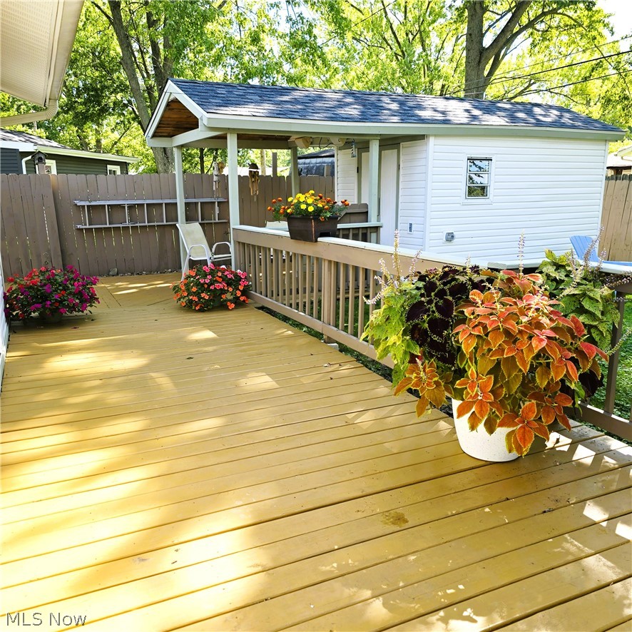 425 Bridle Lane Property Photo 15